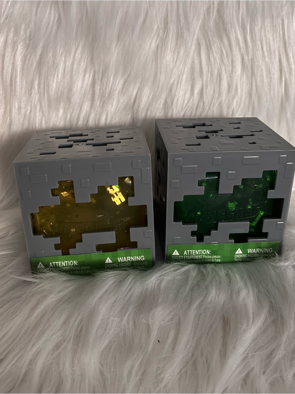 2 Minecraft Jelly Cube Glitter in Yellow and Green NEW